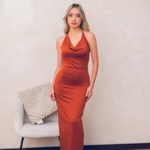 Vestido largo con escote en la espalda Cód:5702