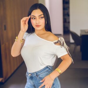 Blusa con detalle en manga CÓD:5838